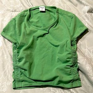 TNA CROP T SHIRT GREEN ARITZIA
